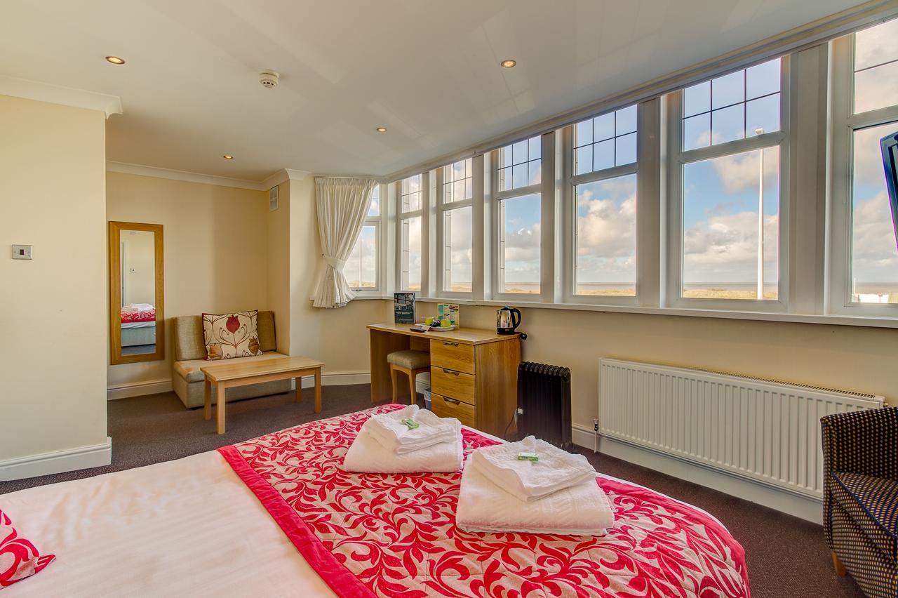 New Boston Guest Accommodation Fleetwood Exterior photo