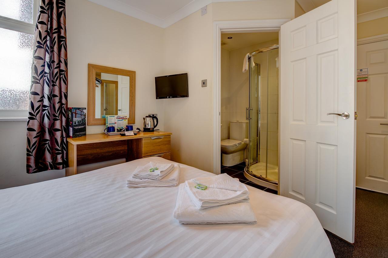 New Boston Guest Accommodation Fleetwood Exterior photo